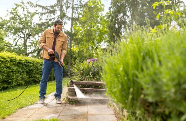 KARCHER K 2 Classic Car Pressure Washer - 1.673-574.0 Black  Yellow - imagine 9