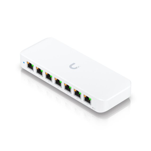 Ubiquiti Ultra 210W Managed L2 Gigabit Ethernet (10/100/1000) Power over Ethernet (PoE) White - imagine 7