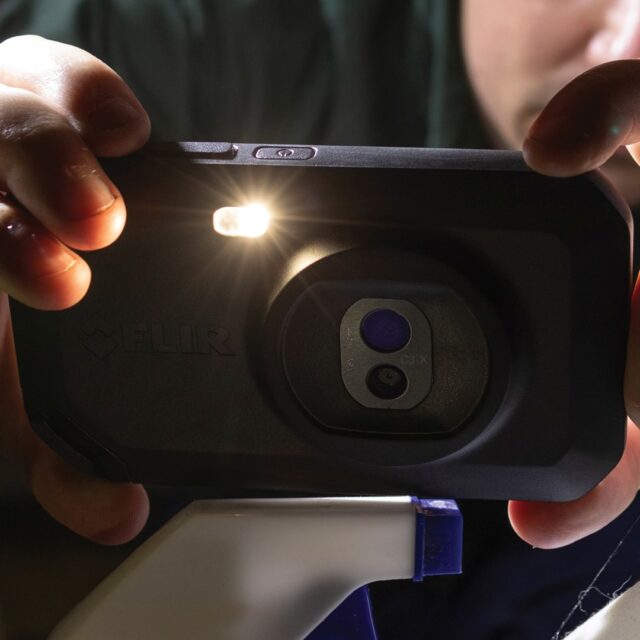 FLIR C3-X? thermal imaging camera Black 1800 mAh Vanadium Oxide Uncooled Focal Plane Arrays Built-in display 128 x 96 pixels LCD 640 x 480 pixels - imagine 11