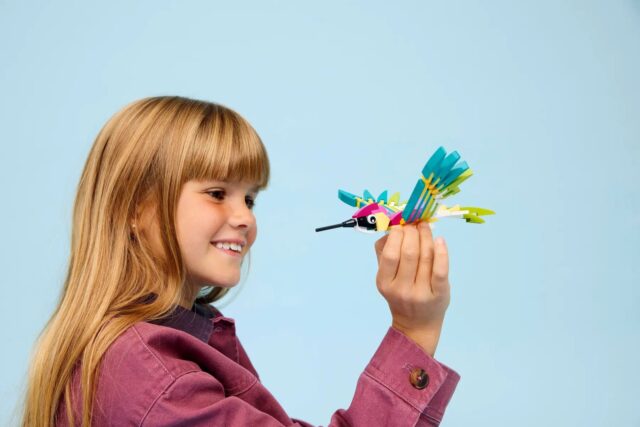 LEGO CREATOR 3 IN 1 31384 Wild Animals: Colorful Hummingbird - imagine 10