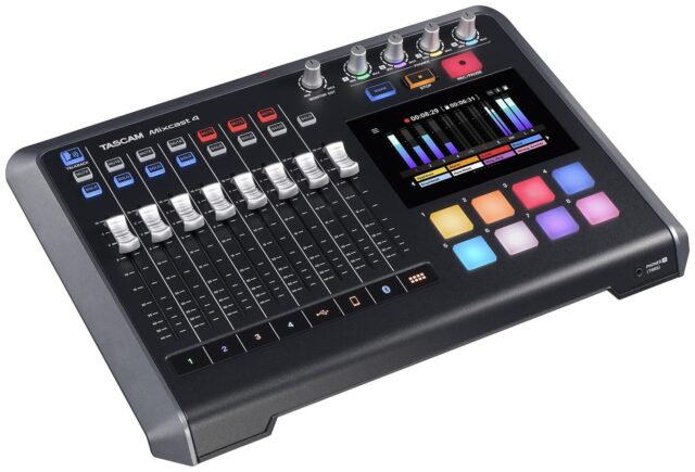 Tascam Mixcast 4 - mixer for podcast recording - imagine 5