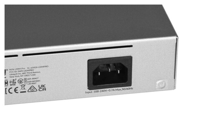 Ubiquiti UniFi Dream Machine Pro Managed Gigabit Ethernet (10/100/1000) White - imagine 7