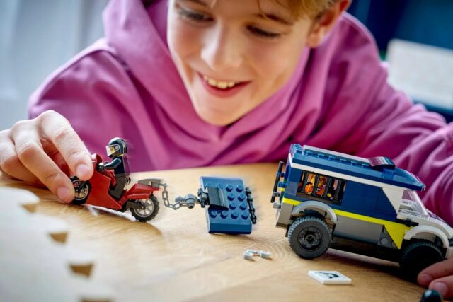 LEGO CITY 60479 Police Prisoner Transport Van - imagine 8