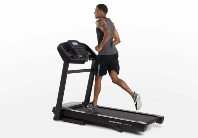 Horizon Fitness T202 Folding electric treadmill - imagine 4