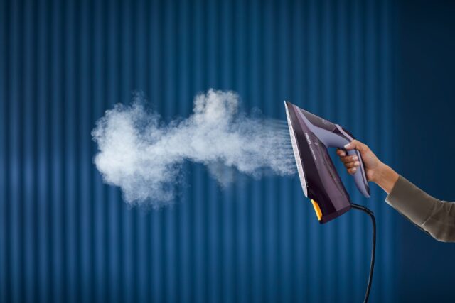 Philips | DST8021/30 | Steam Iron | Continuous steam 55 g/min | Steam boost performance 240 g/min | Purple - imagine 6