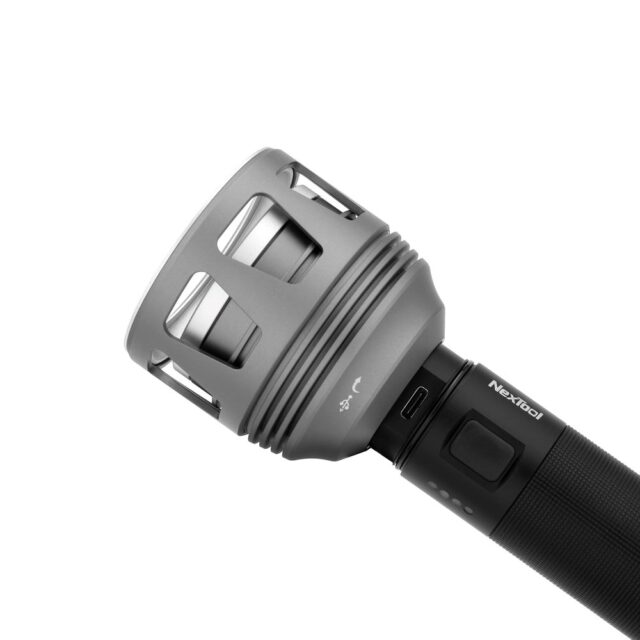 NexTool NE20168 LED searchlight torch 3 600 lm 450 m 120 h rechargeable battery waterproof - imagine 2