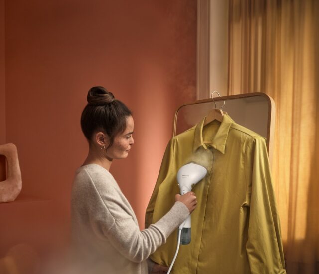 Philips 7000 series STH7030/10 garment steamer Handheld garment steamer 0.2 L 1500 W White - imagine 4