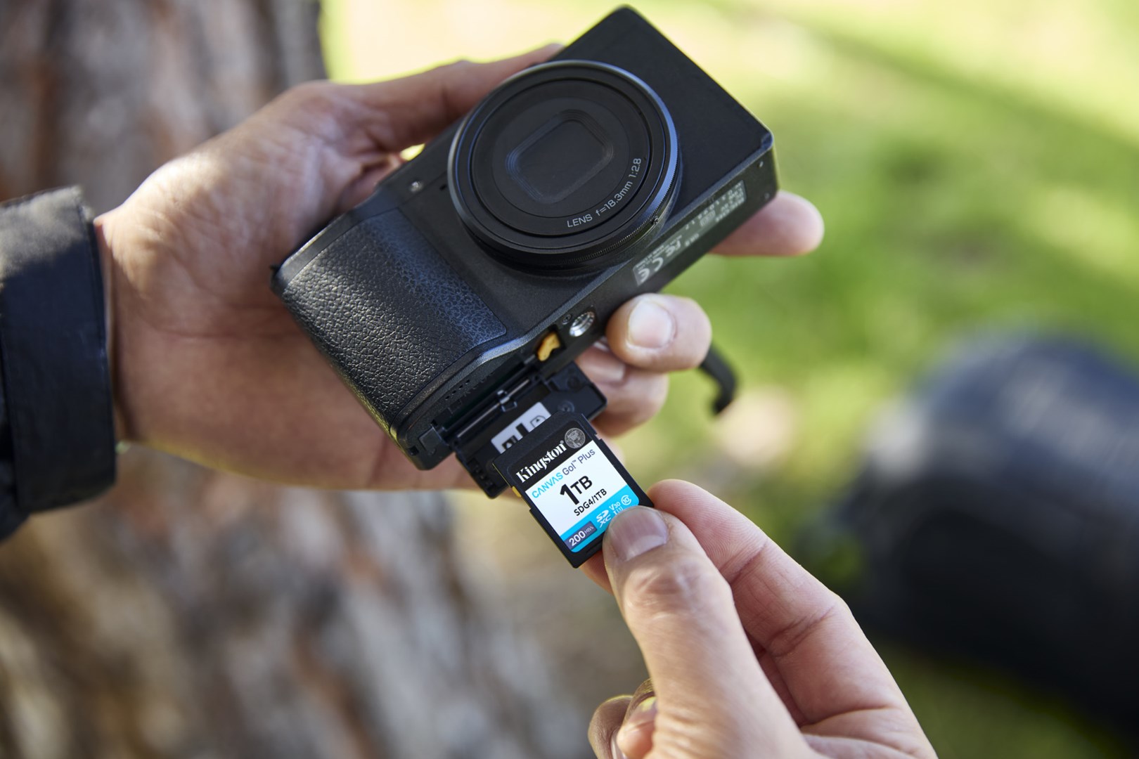 cps-d59400ab824b41ca54f2ff0a057fb64e-2026-01-14-22-22-14 Kingston Technology Canvas Go! Plus 1TB SDXC Canvas Go Plus Gen4 200MB/s C10 UHS-I U3 V30 - imagine 1