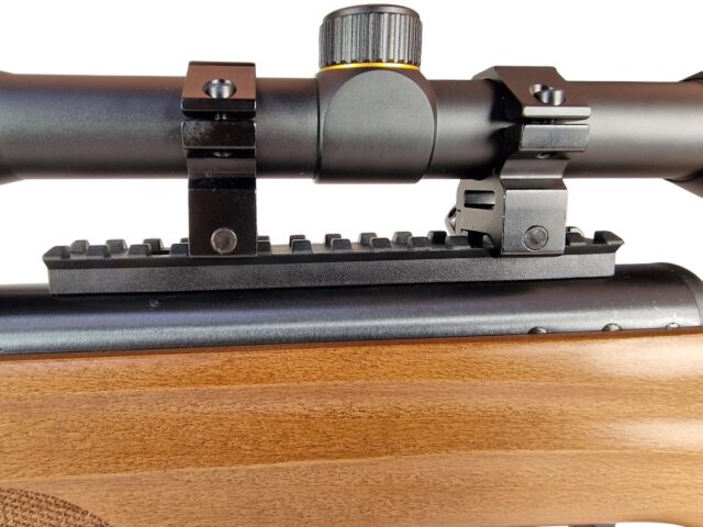 BEEMAN 10620 4.5mm air rifle 1-shot with 6x40 scope wood up to17J - imagine 11