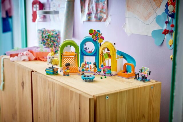 LEGO Friends 42686 Kryty plac zabaw - imagine 9