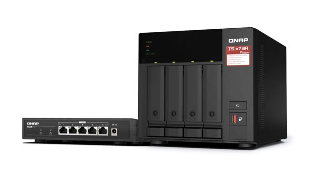 QNAP TS-473A + QSW-1105-5T Bundle Pack NAS Tower Ryzen Embedded V1500B 8 GB DDR4 0 TB QNAP Turbo System Black - imagine 2