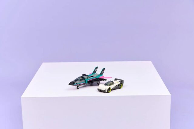 LEGO CITY 60489 Jet vs Car - imagine 12