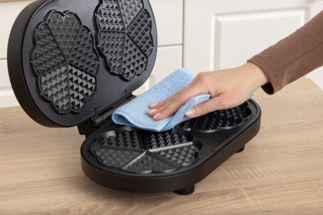 Gorenje WM1200B Sandwich Toaster  Black - imagine 3