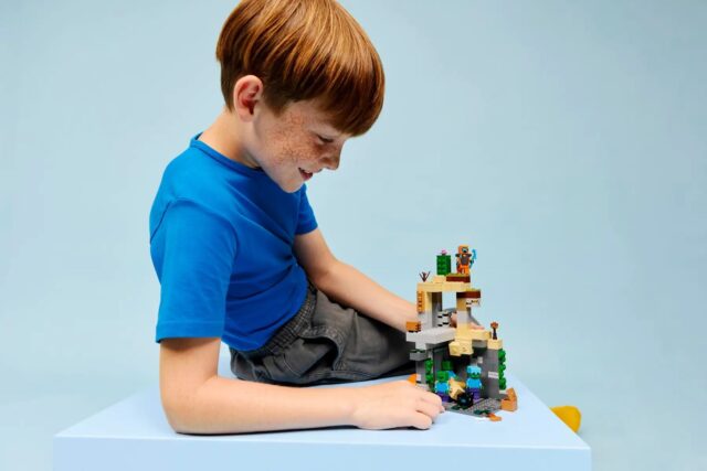 LEGO MINECRAFT 21587 Zombie Dungeon - imagine 8