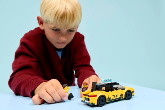 LEGO CITY 60487 Yellow Taxi - imagine 9