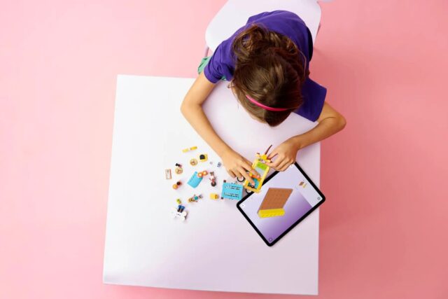 LEGO Friends 42678 Furgonetka z akcesoriami dla zwierząt - imagine 12