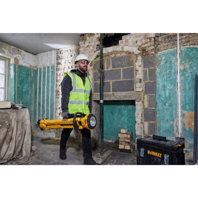 18 V flashlight on tripod without battery and charge - imagine 9