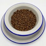 FOLK Delikatny posiłek dla malucha z królikiem  cielęciną i marchewką Mini 1.6kg - imagine 3