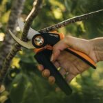 FISKARS SCISSOR PRUNING SHEARS X-SERIES L P961 - imagine 2