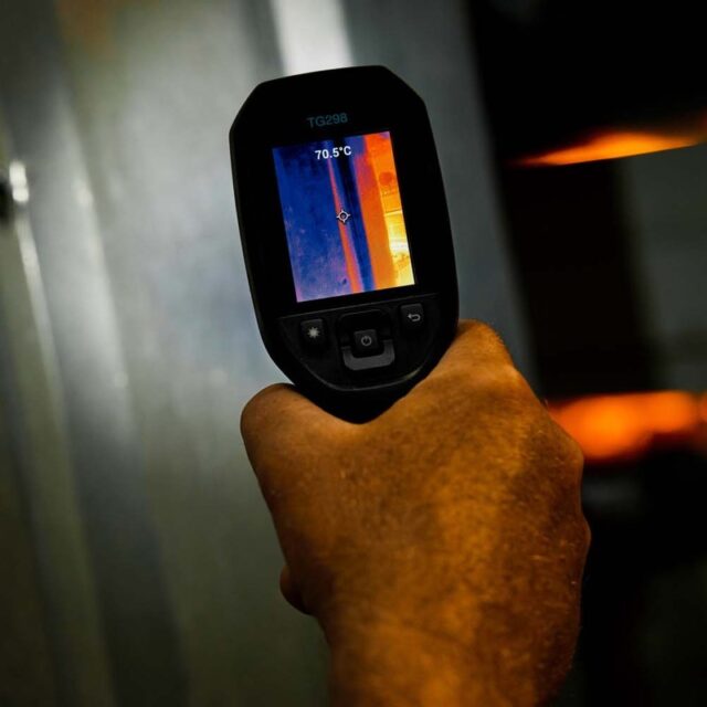 FLIR TG298 Wärmebildkamera -25 bis+1080°C Black Built-in display LCD 320 x 240 pixels - imagine 6