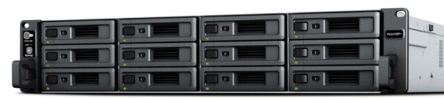 Synology RackStation RS2423RP+ NAS/storage server Rack (2U) Ryzen Embedded V1780B 8 GB DDR4 0 TB DiskStation Manager Black  Grey - imagine 2