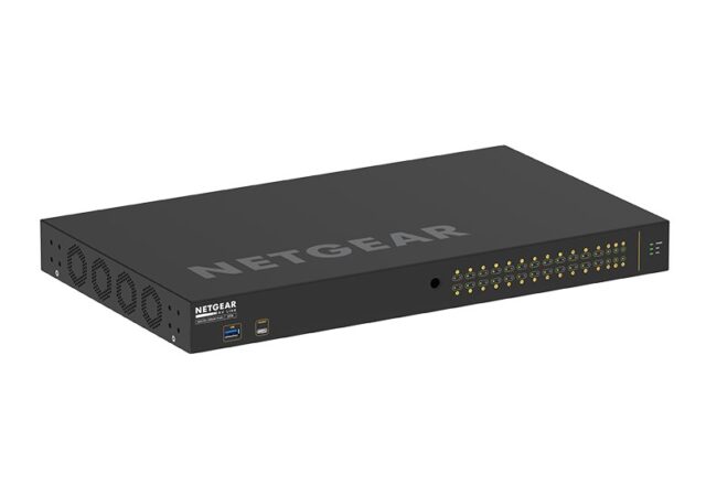 NETGEAR GSM4230P-100EUS network switch Managed L2/L3 Gigabit Ethernet (10/100/1000) Power over Ethernet (PoE) 1U Black - imagine 6