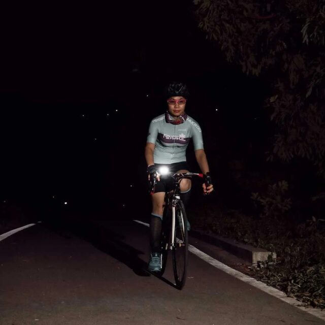 NexTool NE20005 170lm rechargeable head torch  blue - imagine 6