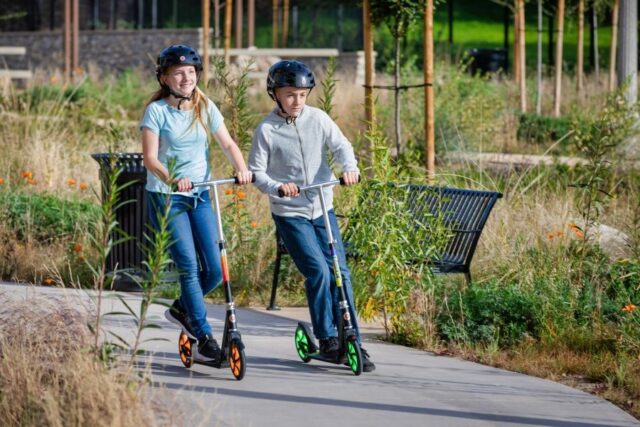 Razor A5 Lux Light-Up Kids Classic scooter Green  Multicolour - imagine 5