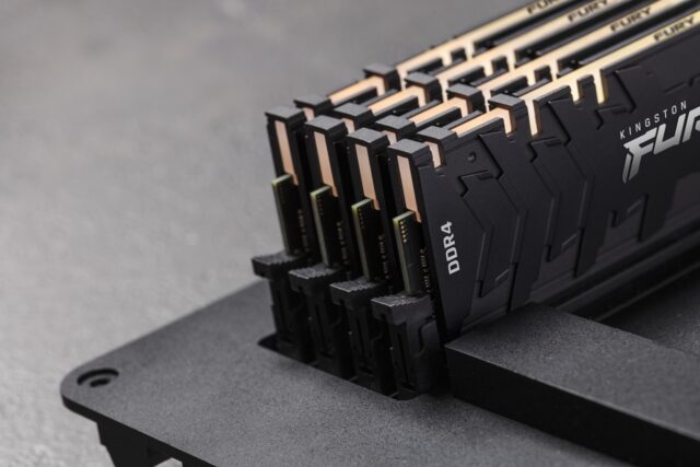 Kingston Technology FURY 16GB 4000MT/s DDR4 CL19 DIMM (Kit of 2) Renegade RGB - imagine 6