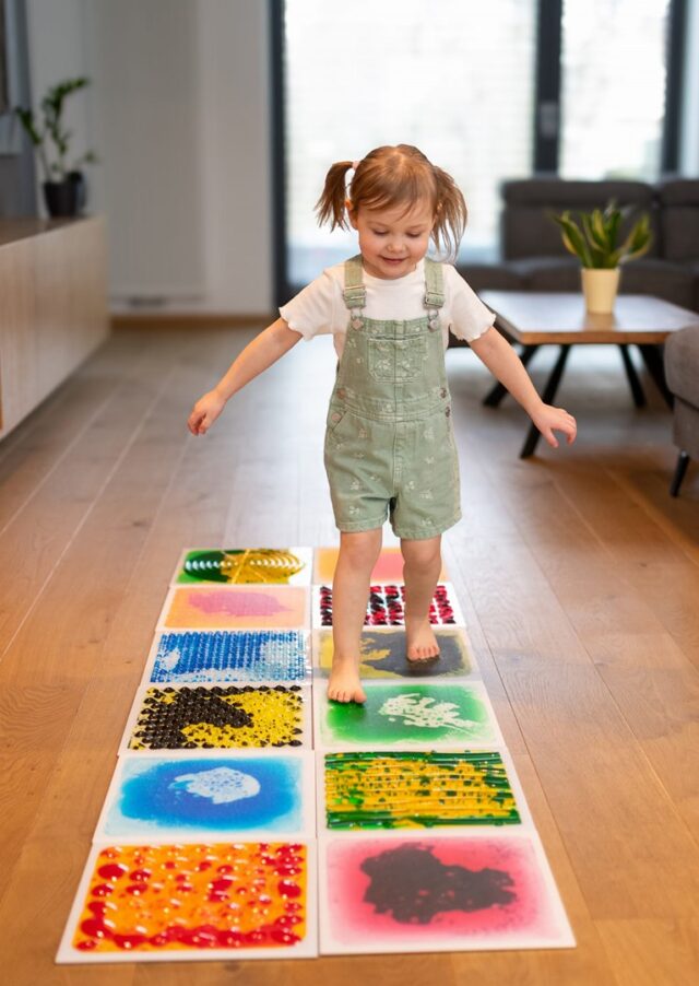 Tullo Sensory path – colorful sensory tiles with liquid 4 pcs - imagine 6