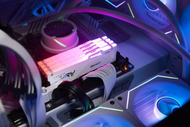 Kingston Technology FURY Beast 32GB 6000MT/s DDR5 CL40 DIMM (Kit of 2) White RGB XMP - imagine 9