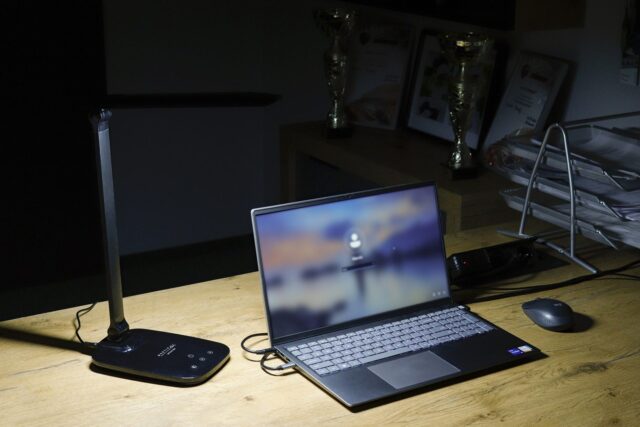 Montis Lampka biurkowa wielofunkcyjna LED MT042-BK Czarna/Black table lamp 5.7 W F - imagine 12