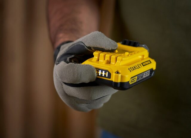 STANLEY SFMCD700D2A-QW 20V drill/driver - imagine 2
