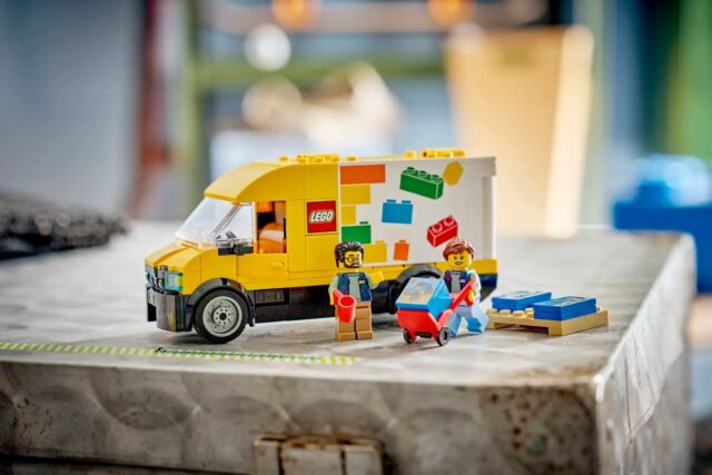 LEGO CITY 60500 The LEGO Van - imagine 10