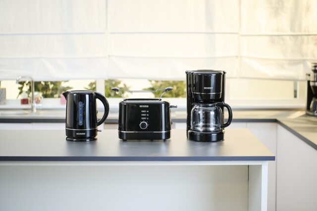 Severin WK 4322 electric kettle 1.7 L 2200 W Black - imagine 9