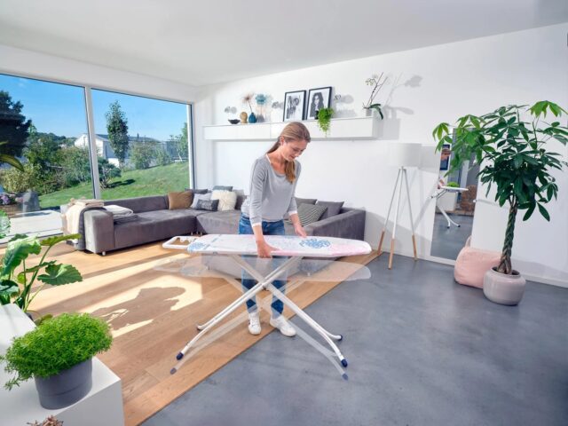 Leifheit 72610 Classic M Compact ironing board  1200 x 380 mm - imagine 5