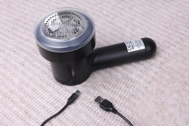 ELDOM TORI clothes shaver  rechargeable and mains powered - imagine 7