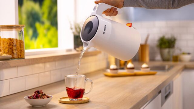 Bosch TWK2M161 electric kettle 1.7 L 2400 W White - imagine 8