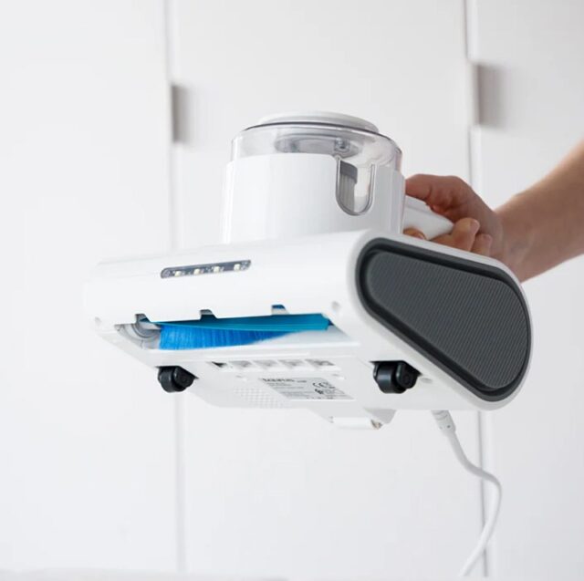 Handheld hoover with UV Taurus Textile Care EST9489320L - imagine 4