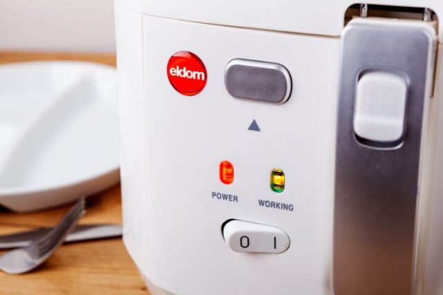 ELDOM FR18 freet Deep fryer 2.5 L Grey White Stand-alone 1800 W - imagine 7