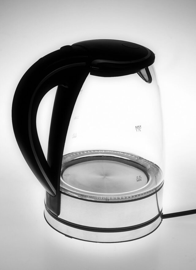 Adler AD 1225 electric kettle 1.7 L Black Stainless steel Transparent 2200 W - imagine 4