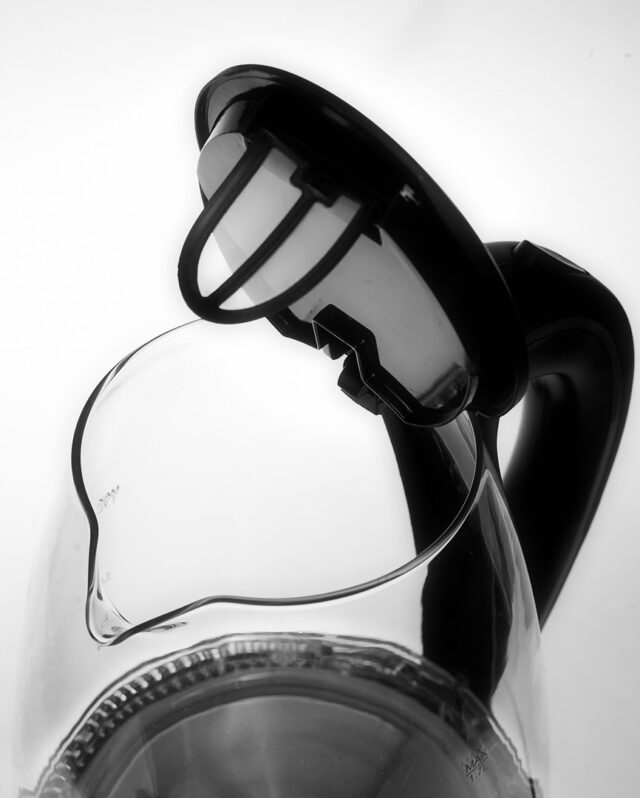 Adler AD 1225 electric kettle 1.7 L Black Stainless steel Transparent 2200 W - imagine 6