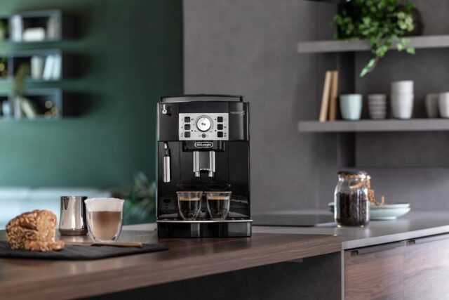 De’Longhi Magnifica S ECAM 21.110.B coffee maker Fully-auto Espresso machine 1.8 L - imagine 4