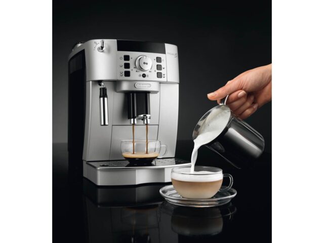 De’Longhi ECAM 22.110.SB coffee maker Fully-auto Espresso machine 1.8 L - imagine 6