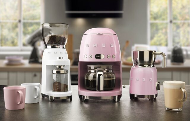 Coffee maker Smeg - DCF02PKEU - imagine 8