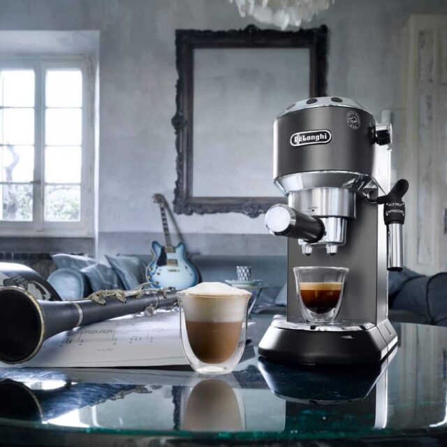 De’Longhi Dedica Style EC685.BK Semi-auto Espresso machine 1.1 L - imagine 6