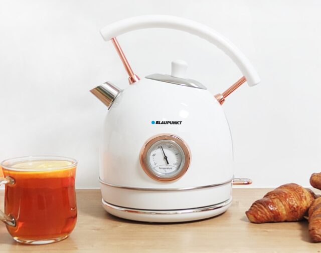Electric kettle Blaupunkt EKS802WH  1 8L  3000 W  White - imagine 2
