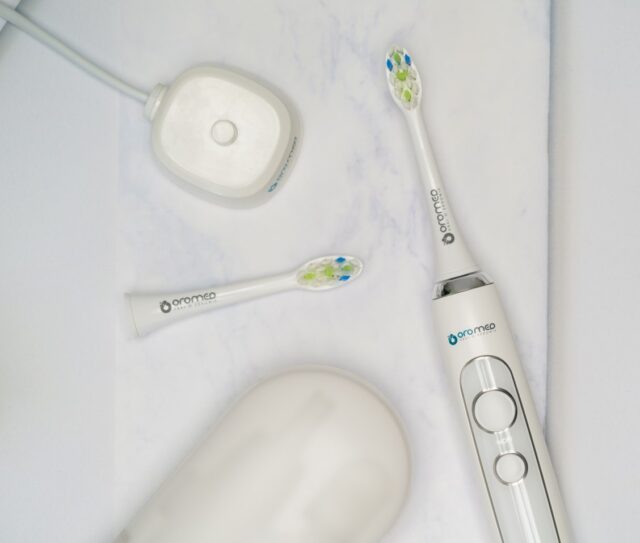 OROMED ORO-SONIC NEXT WHITE white sonic toothbrush - imagine 4