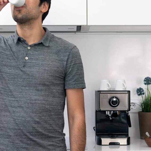 Espresso coffee maker Black+Decker BXCO1200E (1200W) - imagine 2