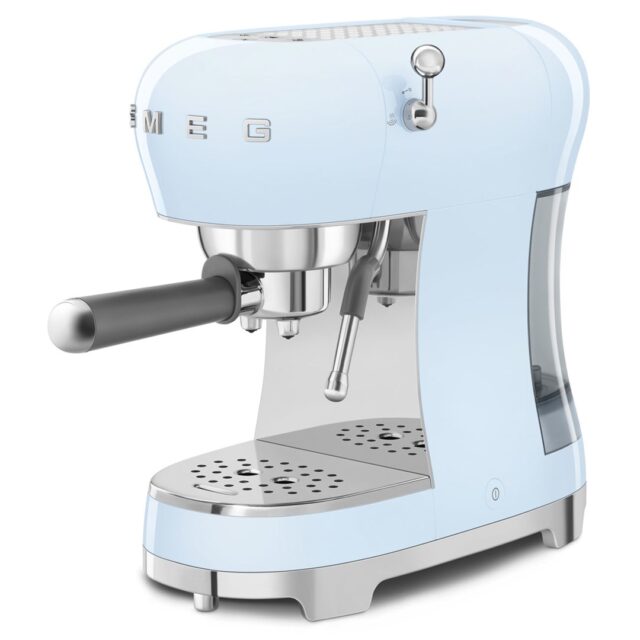 Smeg ECF02PBEU coffee machine pastel blue - imagine 4